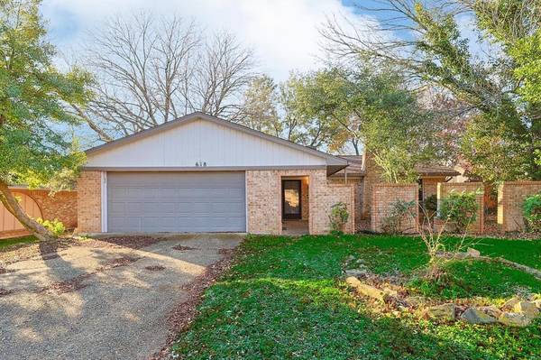 618 Eisenhower Drive, Duncanville, TX 75137