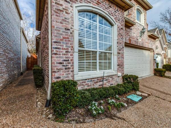 Dallas, TX 75243,8715 Coppertowne Lane