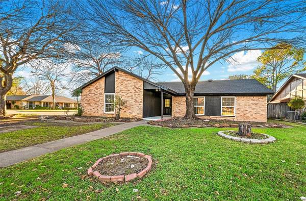 1301 Chestnut Road, Mansfield, TX 76063