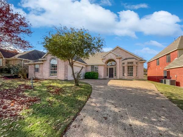 905 Palm Desert Drive, Garland, TX 75044