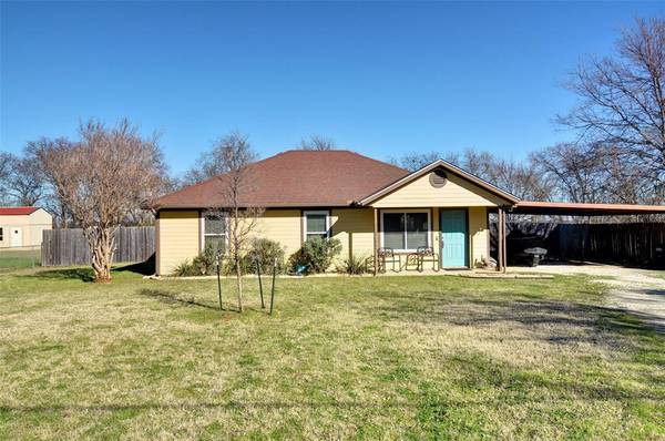 502 N 1st Street, Rio Vista, TX 76093