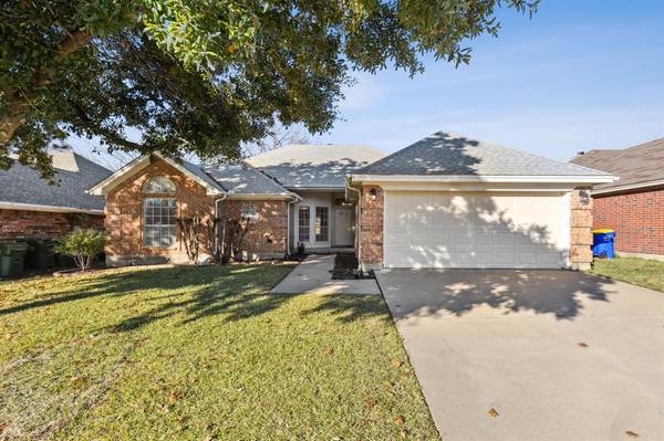 5937 Sundown Drive, Watauga, TX 76148