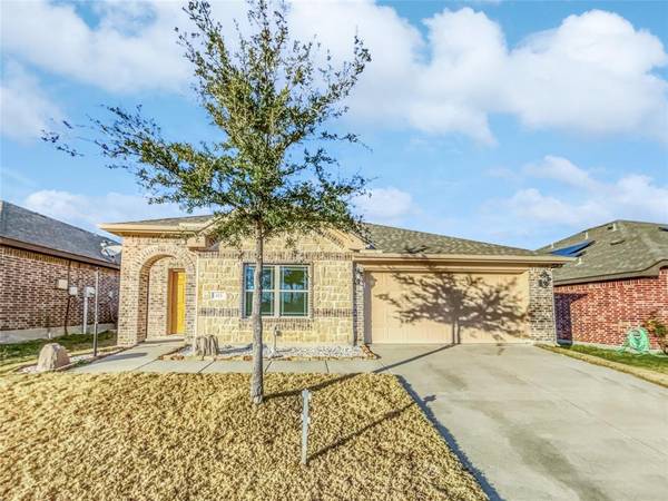 421 Hoover Avenue, Lavon, TX 75166