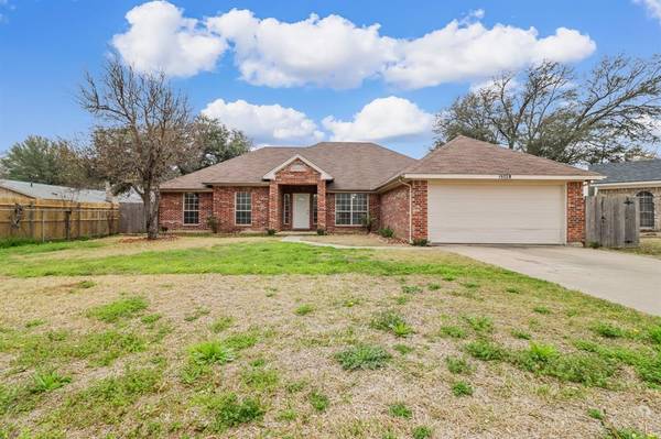 2305 Warwick Court, Bedford, TX 76022