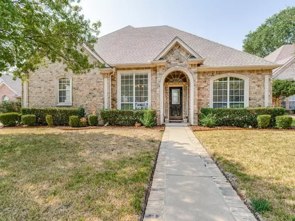 6702 Glen Dale Drive, Arlington, TX 76017