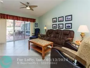 Deerfield Beach, FL 33442,1129 W Lakes Dr