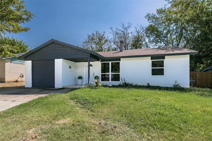 707 Susan Drive, Arlington, TX 76010