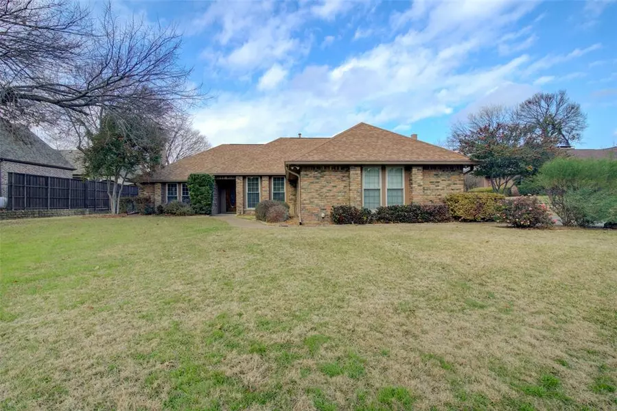 152 Meadowcreek Road, Coppell, TX 75019