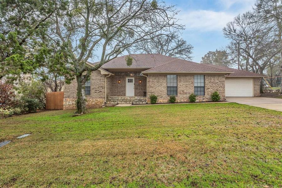 4204 Angelina Drive, De Cordova, TX 76049