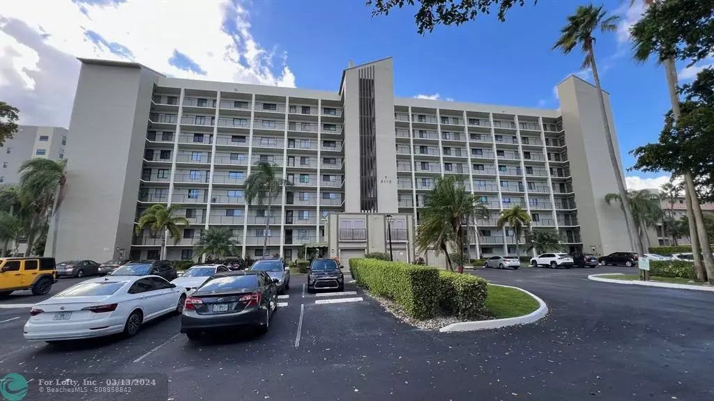 2112 S Cypress Bend Dr  #801, Pompano Beach, FL 33069