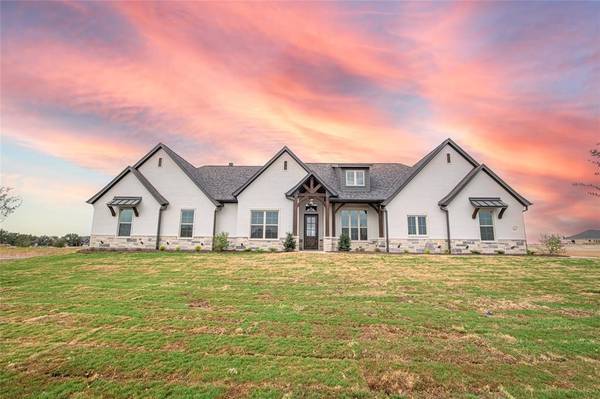 616 Gatlin Pass, Azle, TX 76020