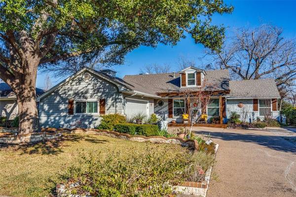 202 Saint Lukes Drive, Richardson, TX 75080