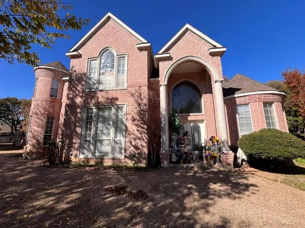 6315 Millwood Court, Arlington, TX 76016