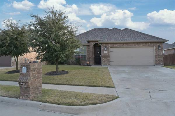 214 Brighton Court, Midlothian, TX 76065