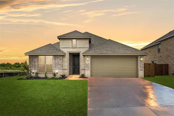 1233 Hunters Ridge Drive, Crowley, TX 76036