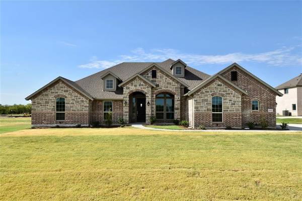 6013 Mango Drive, Sanger, TX 76266