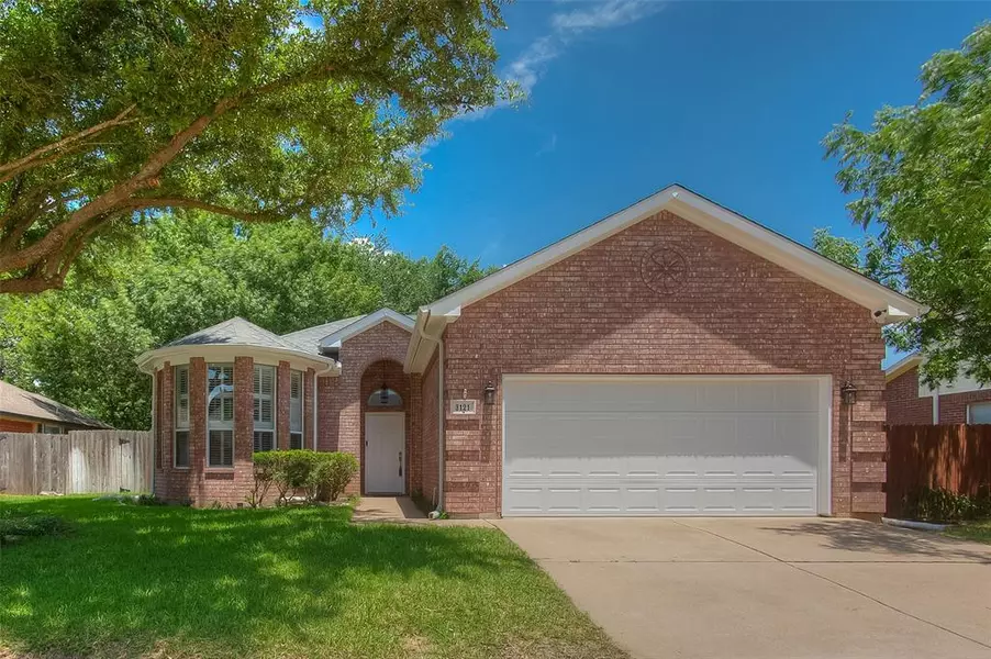 3121 Watercress Circle, Arlington, TX 76012