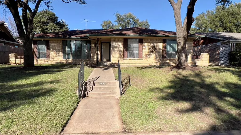 2461 Club Terrace Drive, Dallas, TX 75237