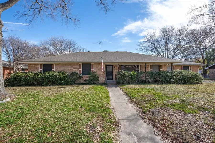 909 Crestview Drive, Kaufman, TX 75142