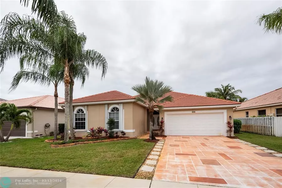 834 SW 172nd Ter, Pembroke Pines, FL 33029