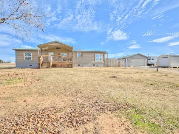 9100 Hazy Brook Circle, Newalla, OK 74857