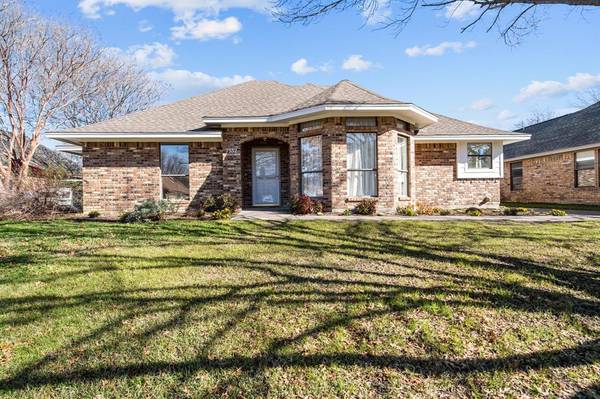 7332 Post Oak Drive, North Richland Hills, TX 76182