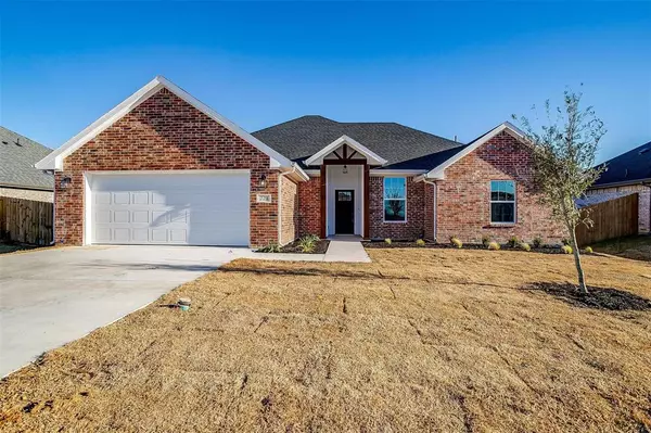 221 Poinsetta Drive, Palmer, TX 75152