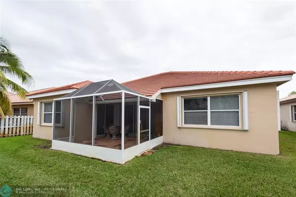 Pembroke Pines, FL 33029,834 SW 172nd Ter