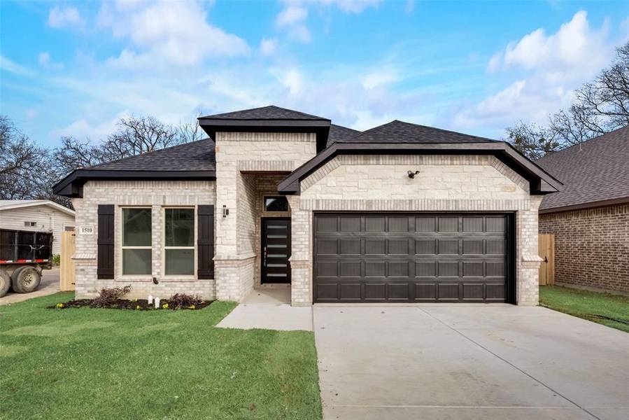 1510 Lakeview Drive, Grand Prairie, TX 75051