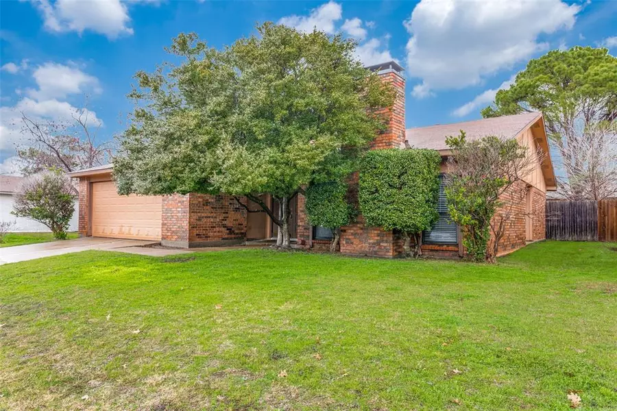 4025 Dogwood Lane, Fort Worth, TX 76137