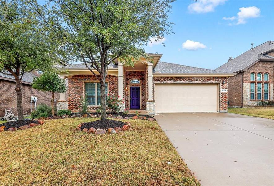 15717 Carlton Oaks Drive, Fort Worth, TX 76177