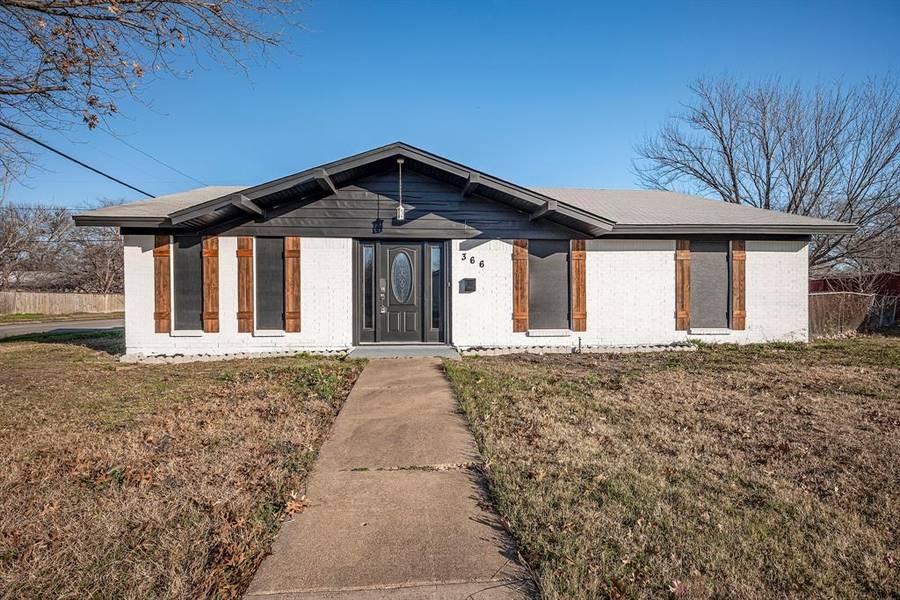 366 Forrest Hill Lane, Grand Prairie, TX 75052