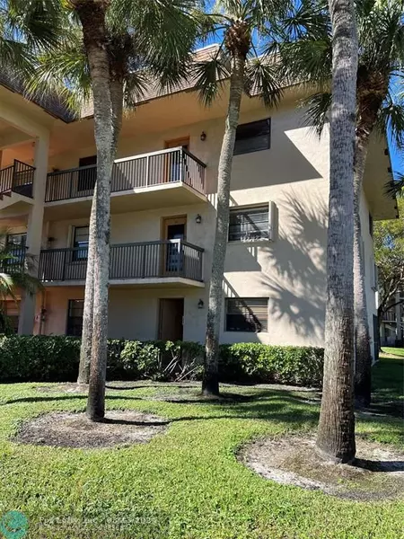 6085 N Sabal Palm Blvd  #109, Tamarac, FL 33319