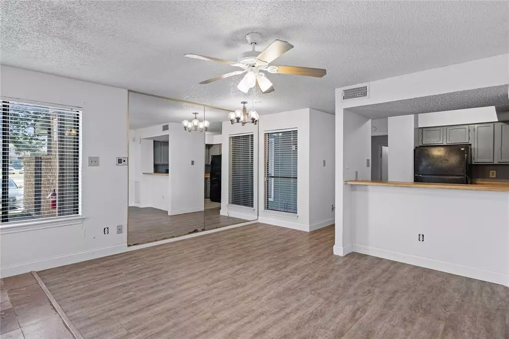 Dallas, TX 75243,9807 Walnut Street #107