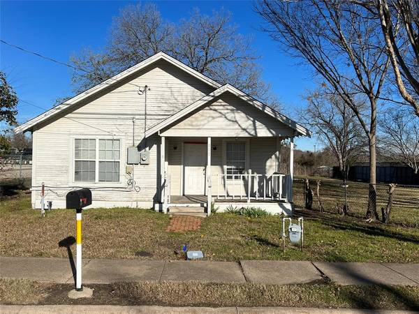 803 S Elm Street, Kemp, TX 75143