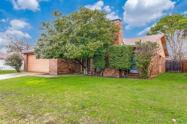 4025 Dogwood Lane,  Fort Worth,  TX 76137