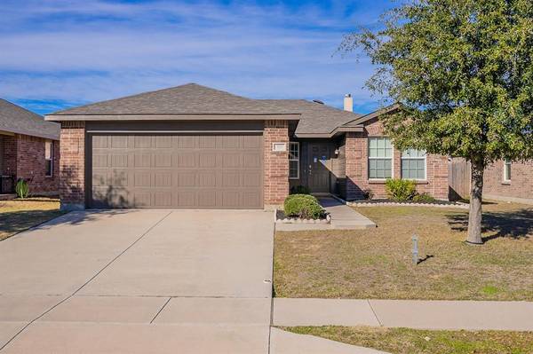 320 Turquoise Drive, Fort Worth, TX 76131