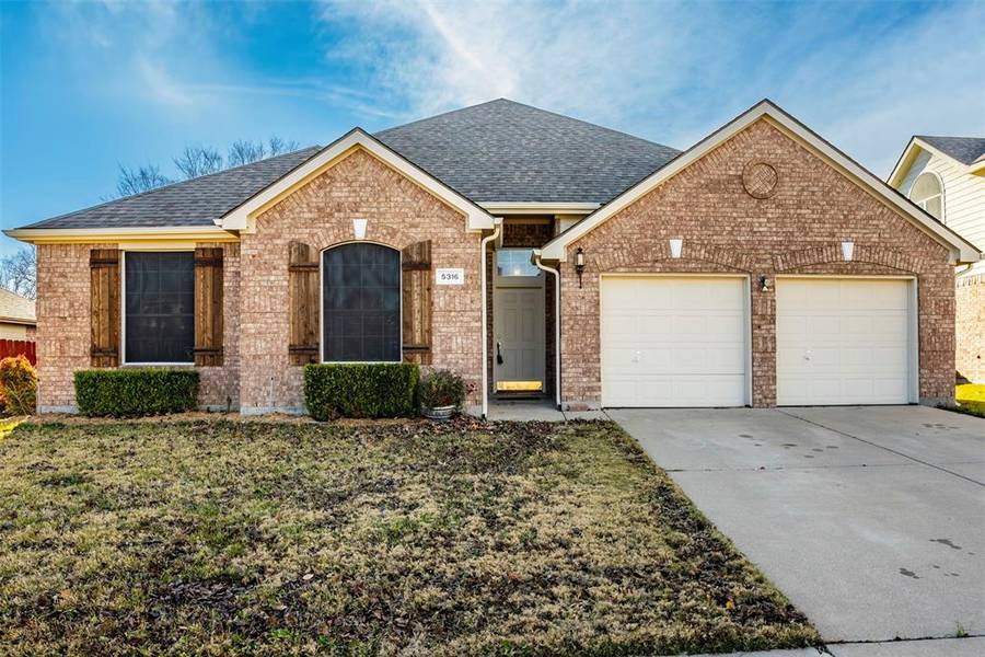 5316 Scenic Point Drive, Fort Worth, TX 76244