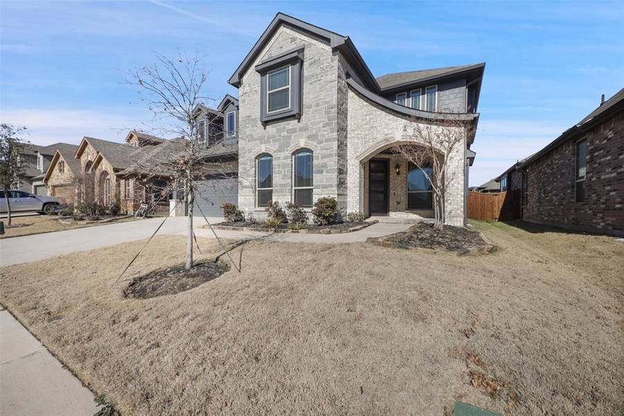 1233 Thrasher Drive, Little Elm, TX 75068