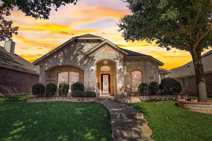 313 Galloping Hill Road, Red Oak, TX 75154