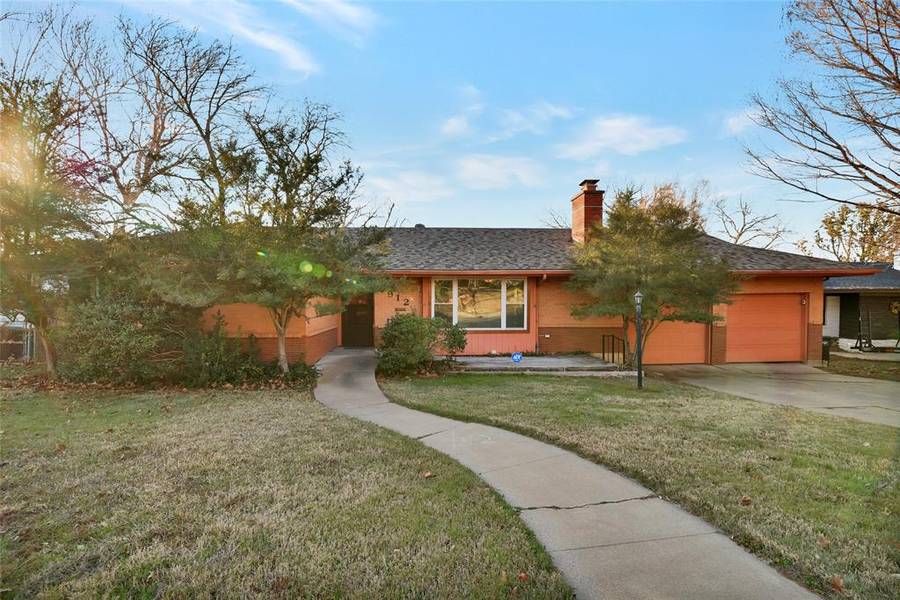 4912 Staples Avenue, Fort Worth, TX 76133