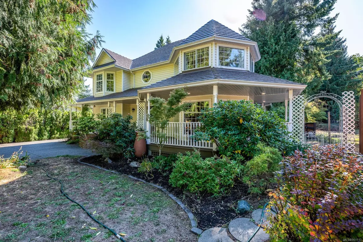 Comox, BC V9M 3Y9,2229 Idiens Way