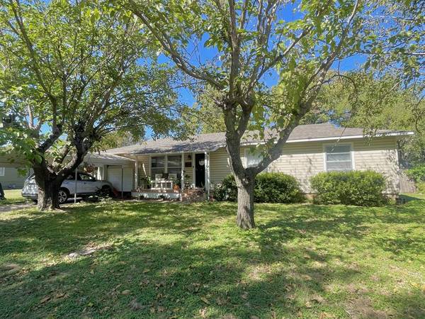 814 Turner Street, Cleburne, TX 76033