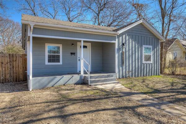 1110 Chestnut Street, Bonham, TX 75418