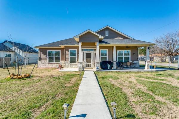 1600 25th Avenue,  Mineral Wells,  TX 76067