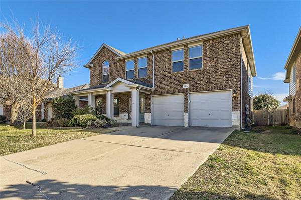 2835 Grandview Drive, Grand Prairie, TX 75052