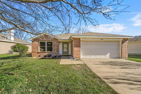 2204 Lookout Lane,  Denton,  TX 76207