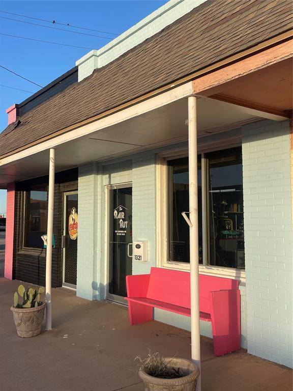 1321 Commercial Avenue, Anson, TX 79501