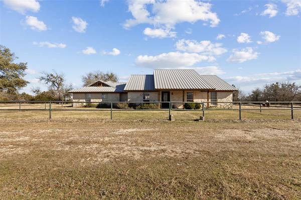 2552 County Road 2009,  Glen Rose,  TX 76043