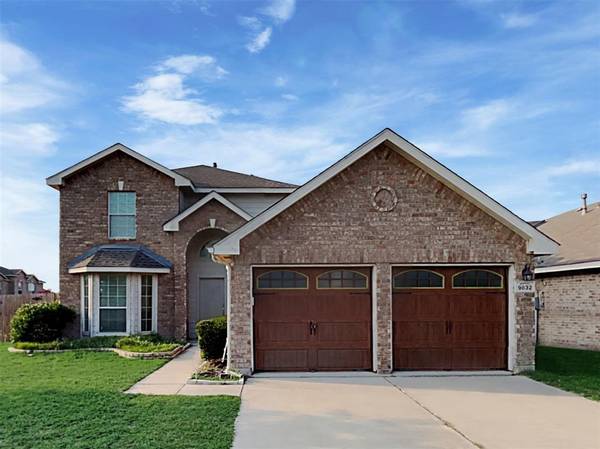 9832 Pack Saddle Trail,  Fort Worth,  TX 76108